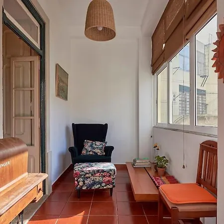 Apartment Downtown Garden House Lisbon
