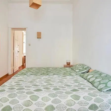 Apartment Downtown Garden House