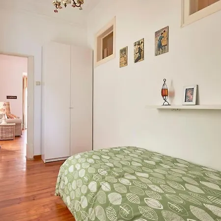 Downtown Garden House Apartment Lisbon
